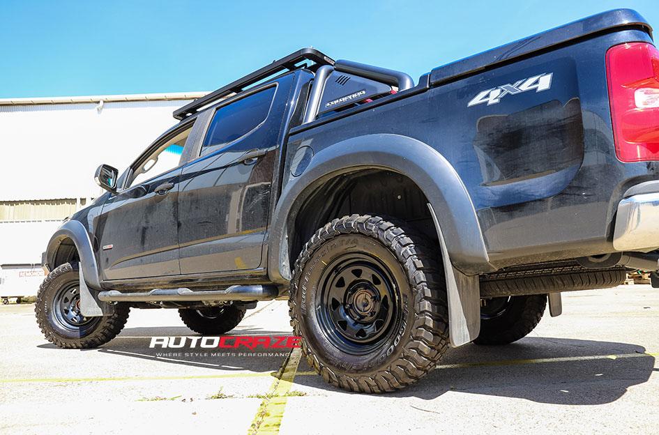 HOLDEN COLORADO TERRA SATIN BLACK